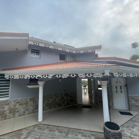 Les Appart Villa Sunbay Caraibes Avec Piscine Privative Vue Mer Et Montagne Le François المظهر الخارجي الصورة