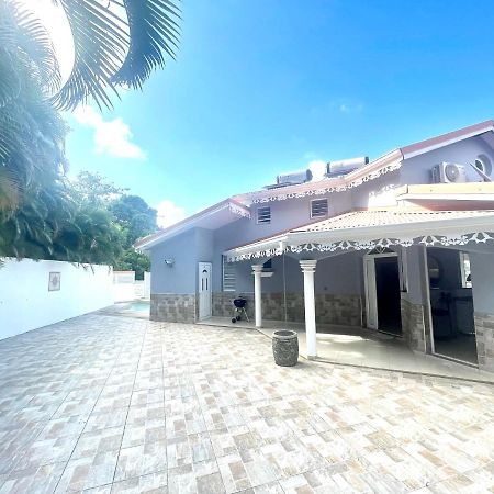 Les Appart Villa Sunbay Caraibes Avec Piscine Privative Vue Mer Et Montagne Le François المظهر الخارجي الصورة