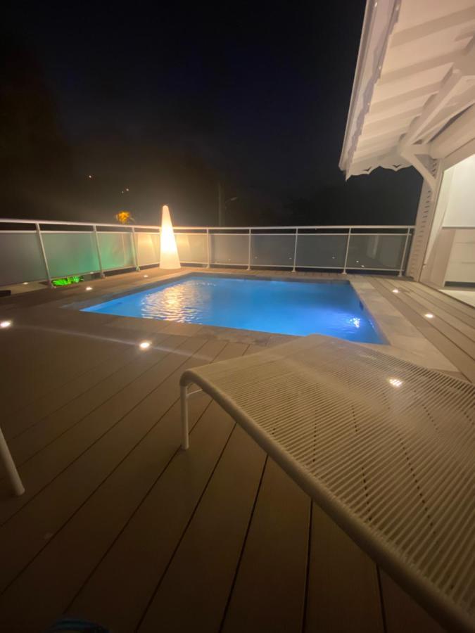 Les Appart Villa Sunbay Caraibes Avec Piscine Privative Vue Mer Et Montagne Le François المظهر الخارجي الصورة