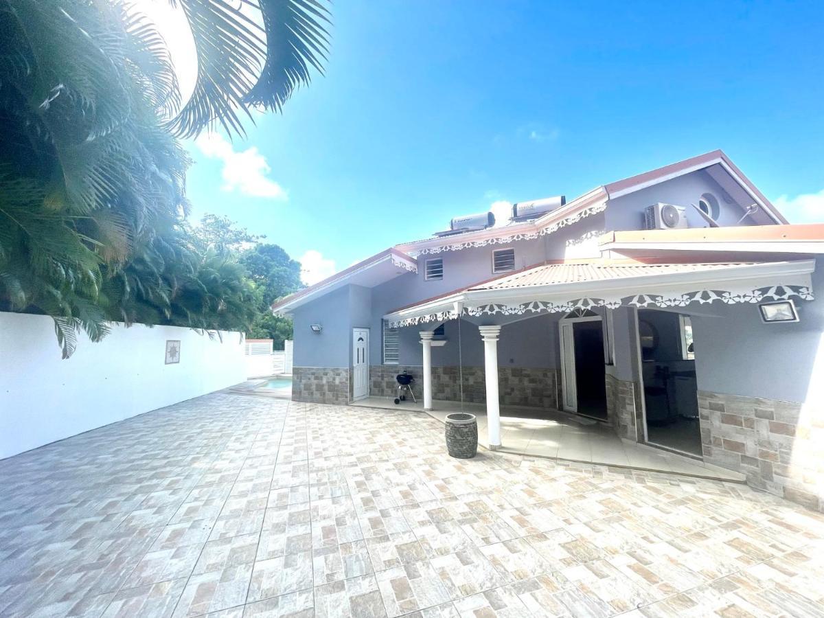 Les Appart Villa Sunbay Caraibes Avec Piscine Privative Vue Mer Et Montagne Le François المظهر الخارجي الصورة