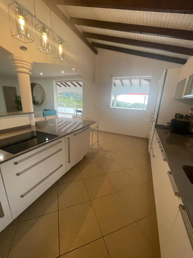 Les Appart Villa Sunbay Caraibes Avec Piscine Privative Vue Mer Et Montagne Le François المظهر الخارجي الصورة
