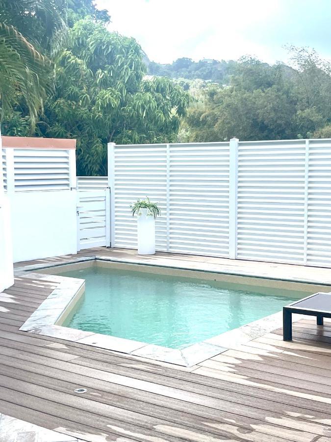 Les Appart Villa Sunbay Caraibes Avec Piscine Privative Vue Mer Et Montagne Le François المظهر الخارجي الصورة