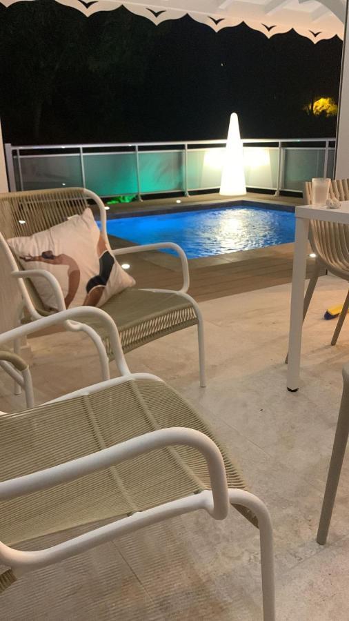 Les Appart Villa Sunbay Caraibes Avec Piscine Privative Vue Mer Et Montagne Le François المظهر الخارجي الصورة