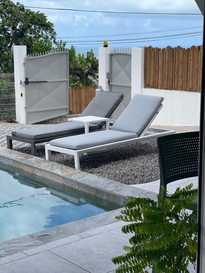 Les Appart Villa Sunbay Caraibes Avec Piscine Privative Vue Mer Et Montagne Le François المظهر الخارجي الصورة