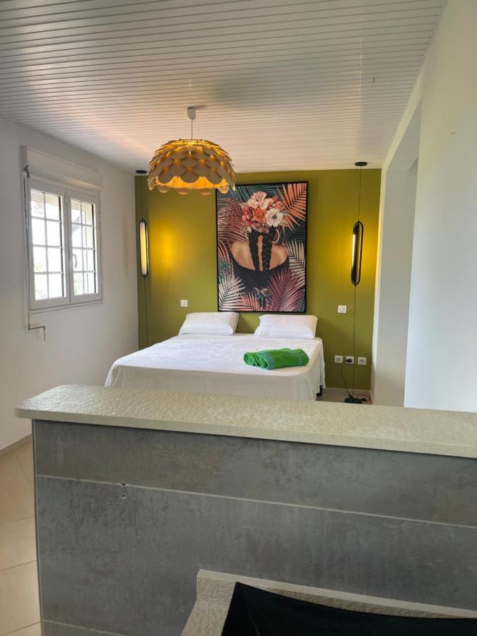 Les Appart Villa Sunbay Caraibes Avec Piscine Privative Vue Mer Et Montagne Le François المظهر الخارجي الصورة