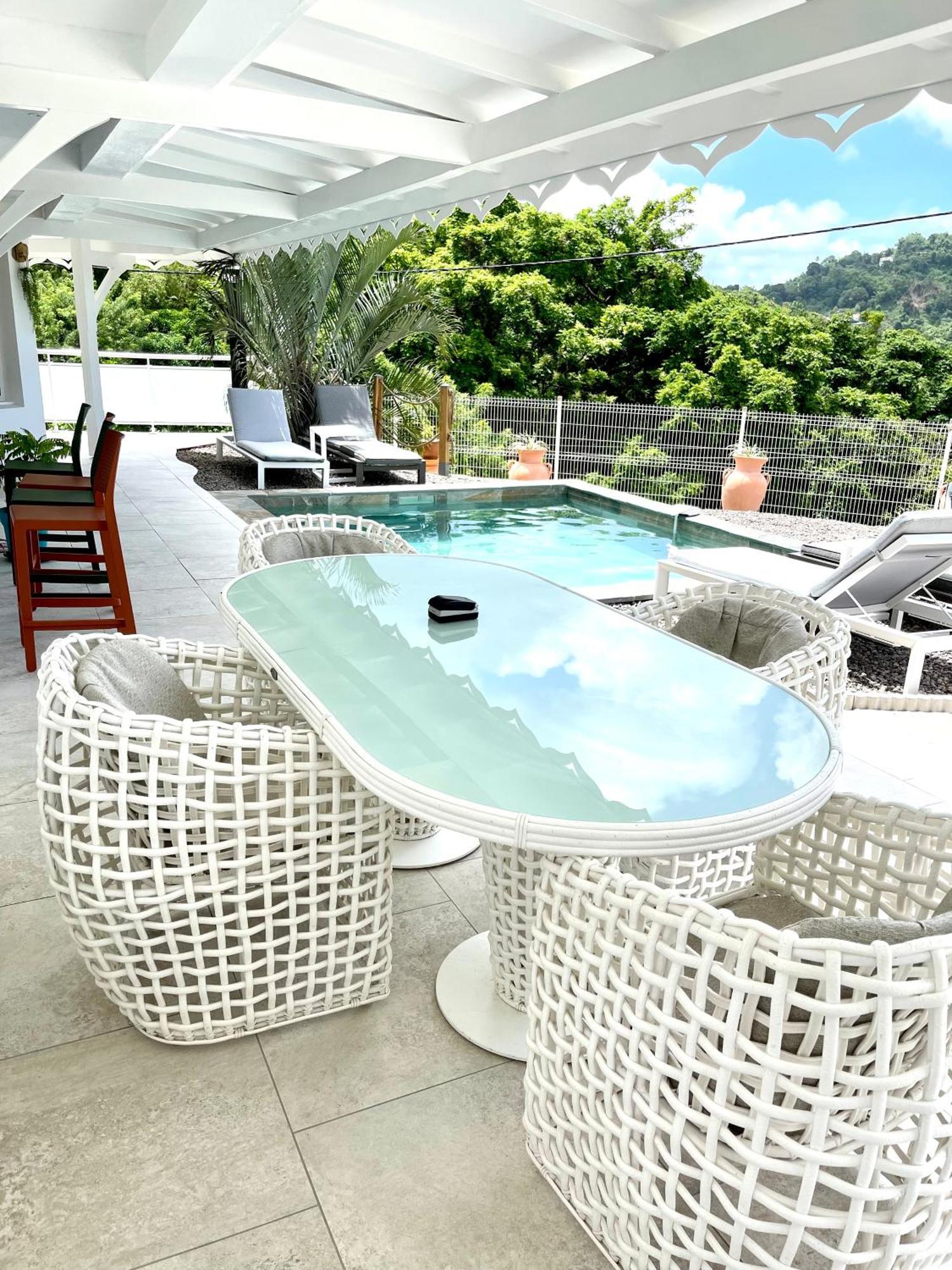Les Appart Villa Sunbay Caraibes Avec Piscine Privative Vue Mer Et Montagne Le François المظهر الخارجي الصورة